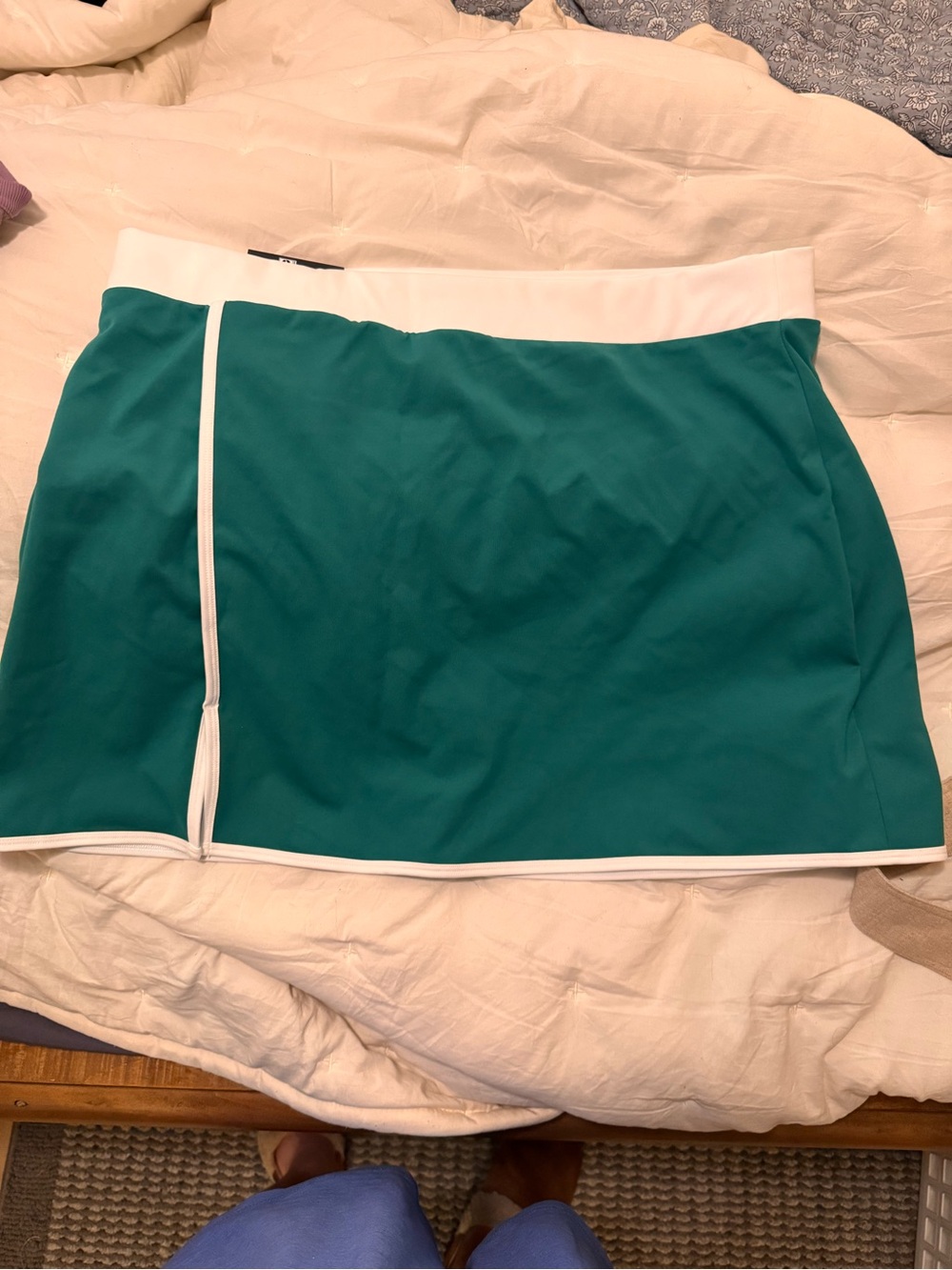 GAP shamrock Green Mini Skort with White Trim